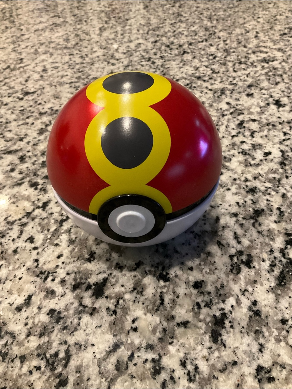Pokeball empty tin